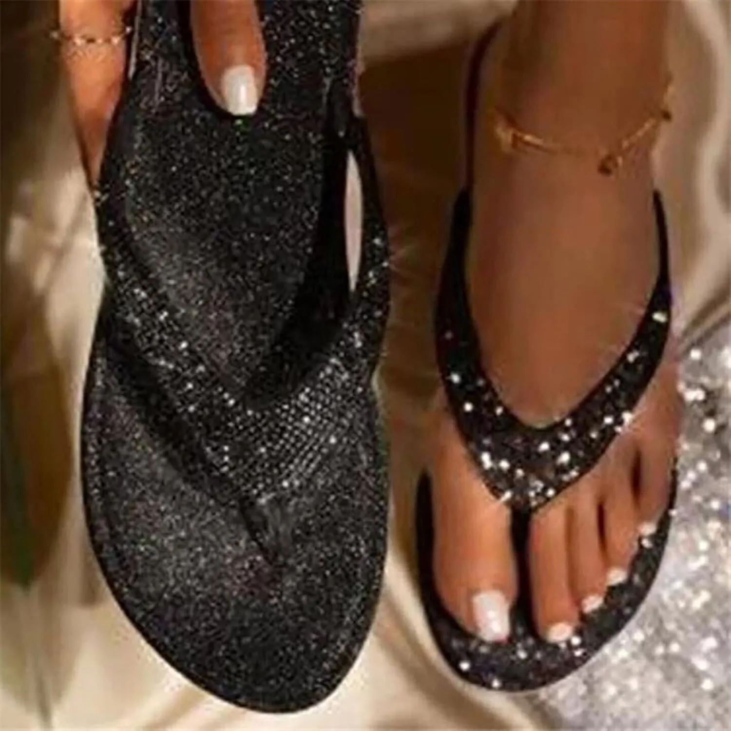 Beach Slippers for Women Summer Fancy Style Flip Flops Rhinestone Open Toe Slippers Bling-Bling Flat Slides