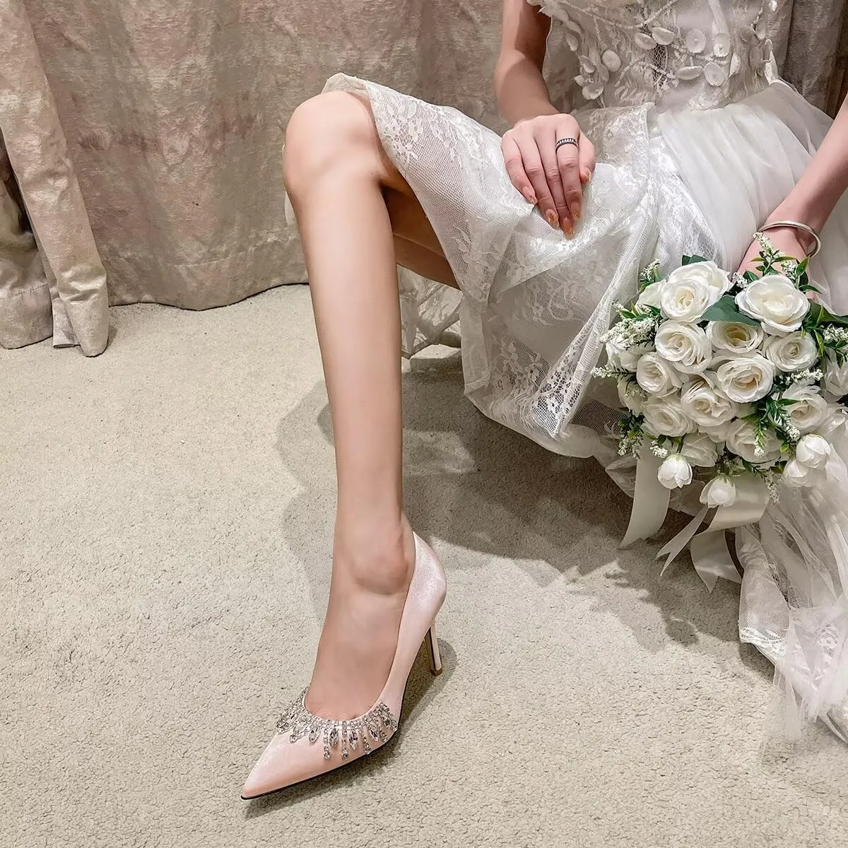 LUXINYU Women Pointed Toe Heels Elegant Stiletto Fashion Pearl Rhinestone Ladies Pumps Wedding Dress Shoes Comfortable Kitten Heels Work Shoes