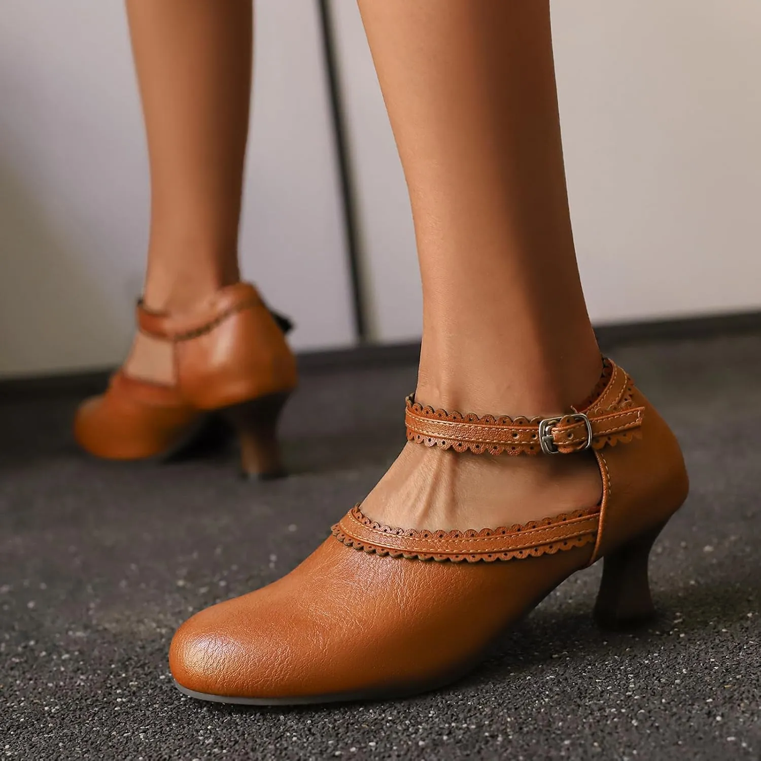 Women's Brown Classic Leather Stacked Heel Dress Round Toe Elegant Office Pumps