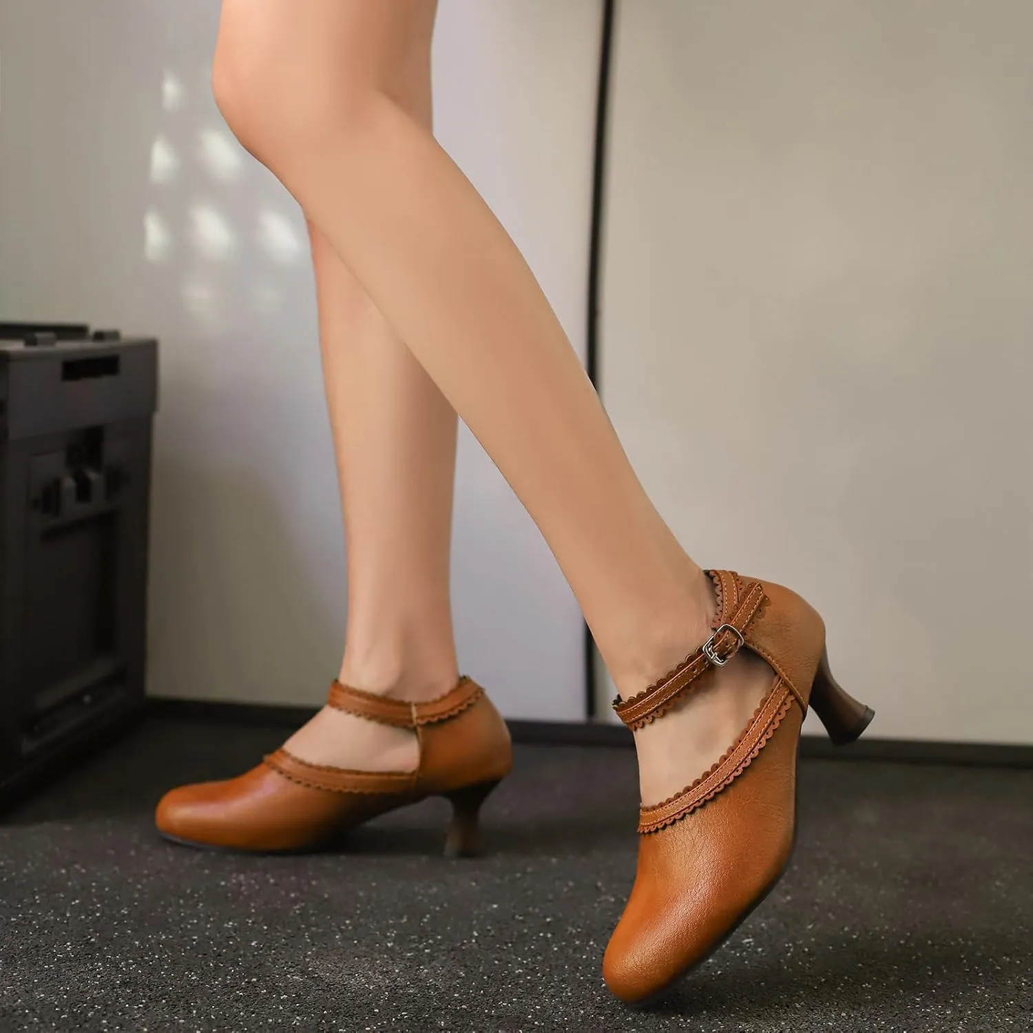 Women's Brown Classic Leather Stacked Heel Dress Round Toe Elegant Office Pumps