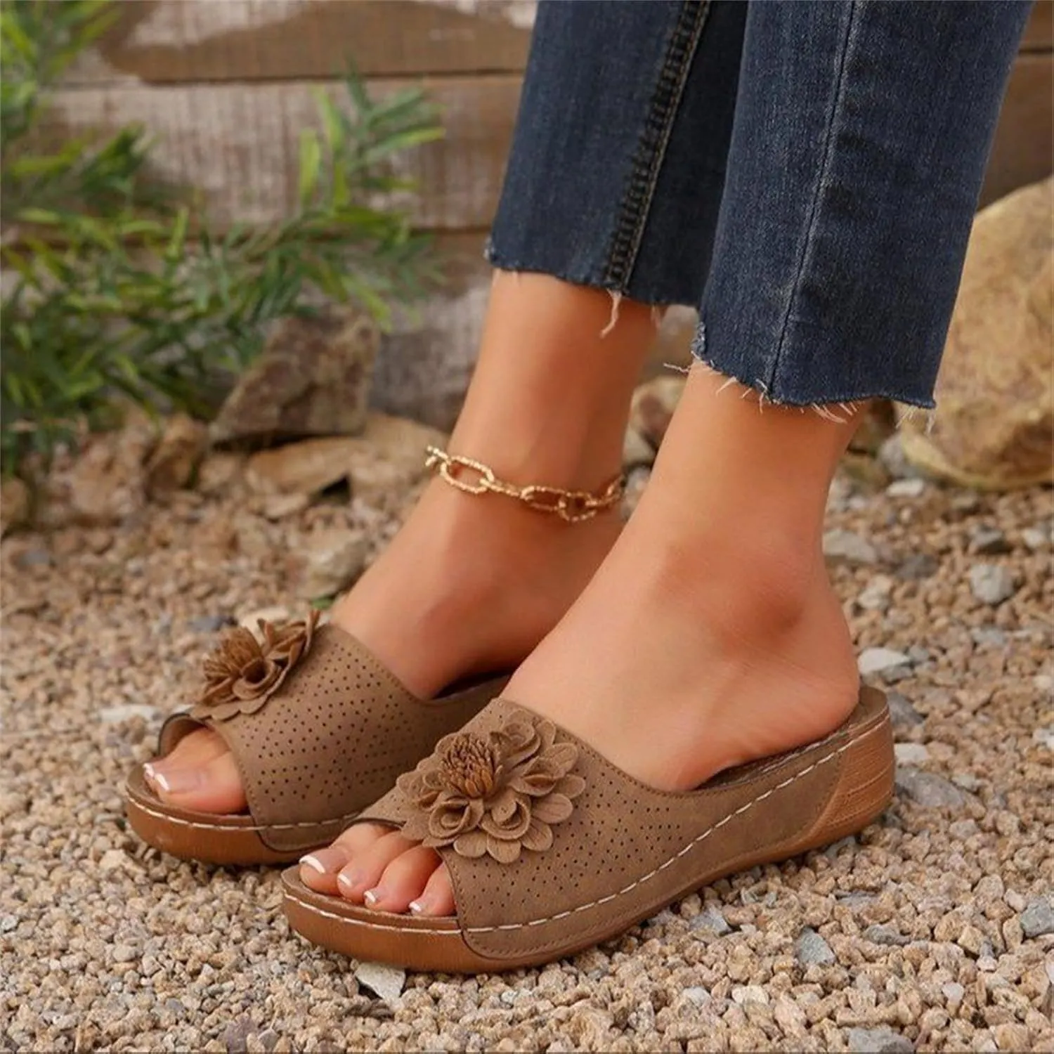 Womens Wedge Sandals 2025 Flower Boho Non-Slip Open Toe Slides Comfortable Breathable Platform Sandal Slippers Beach Sandals
